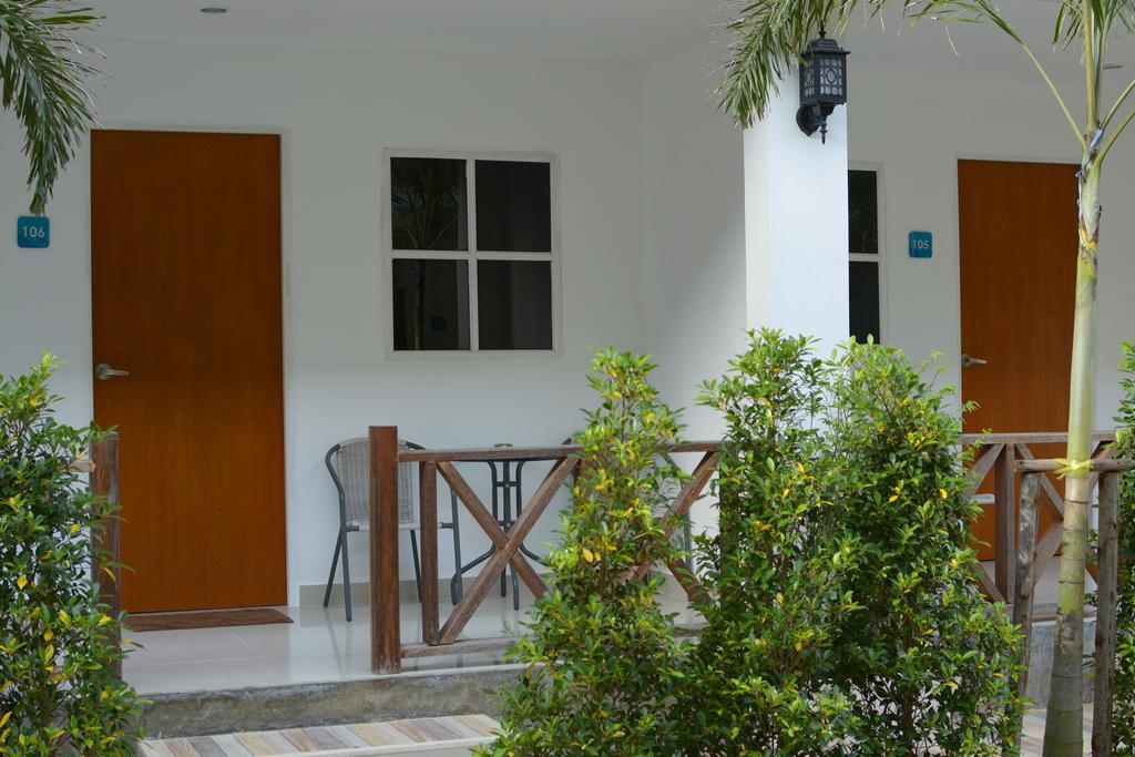 Irest Ao Nang Seafront Hostel Kültér fotó