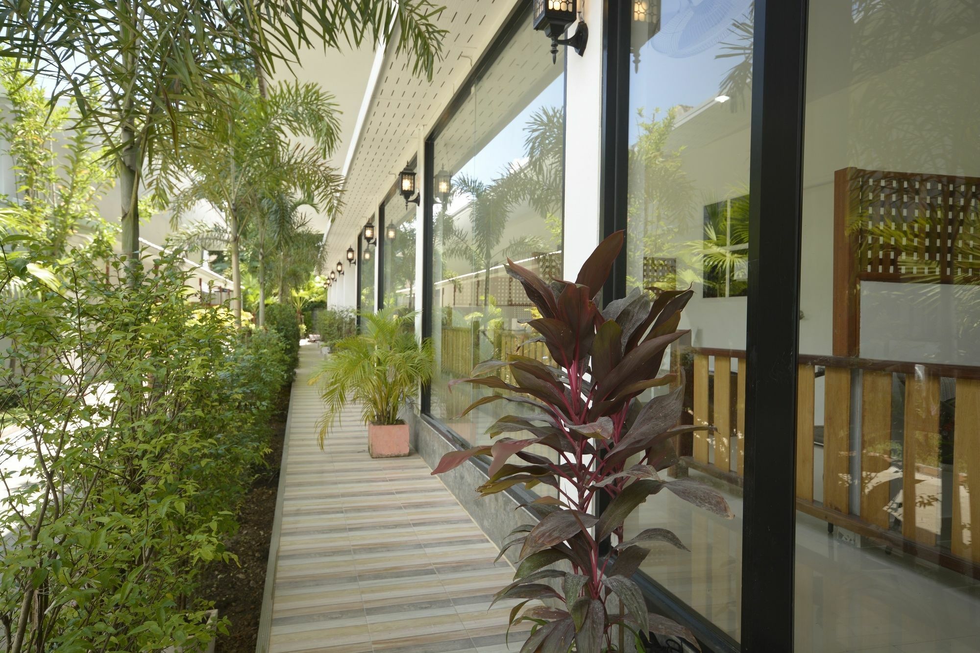 Irest Ao Nang Seafront Hostel Kültér fotó