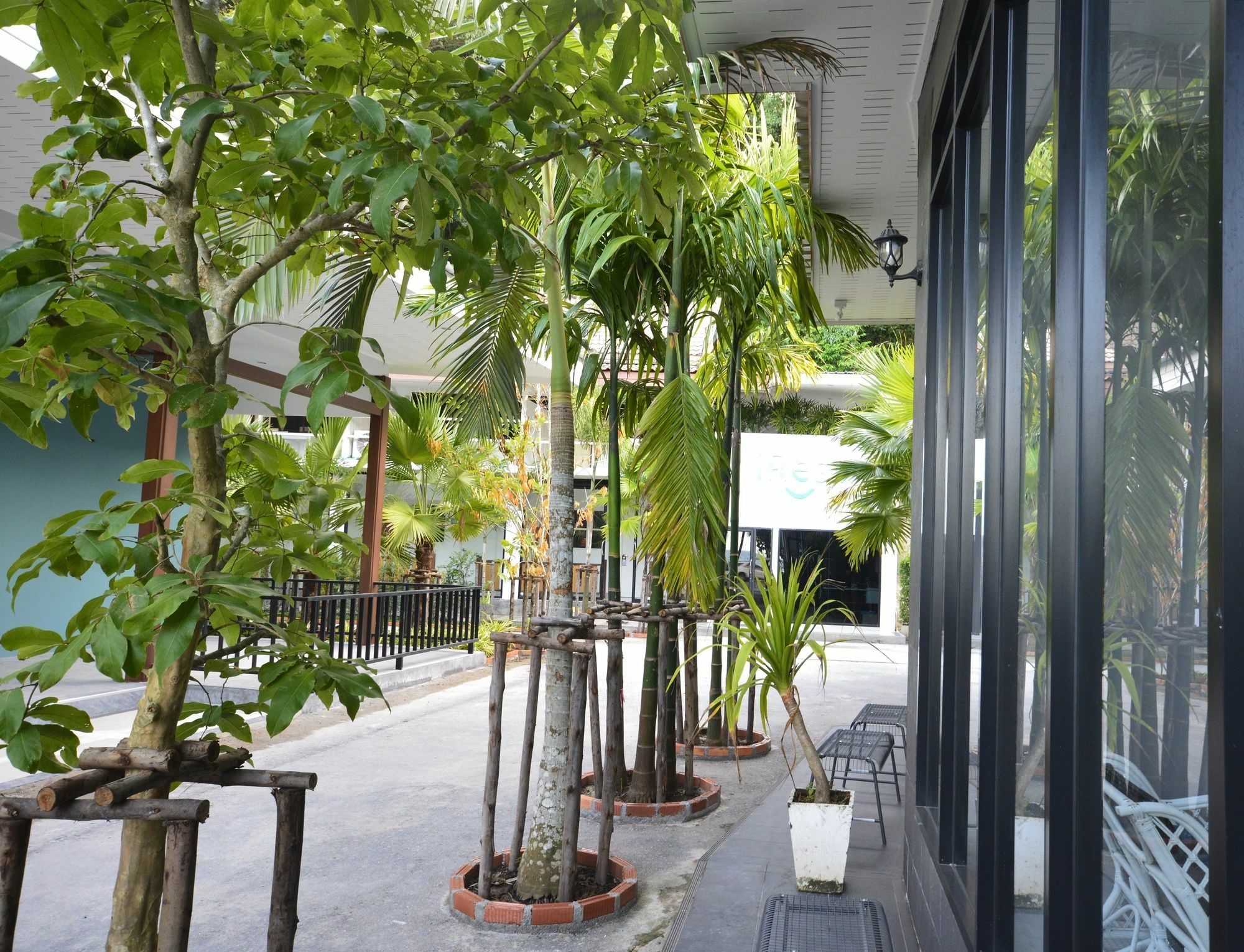 Irest Ao Nang Seafront Hostel Kültér fotó