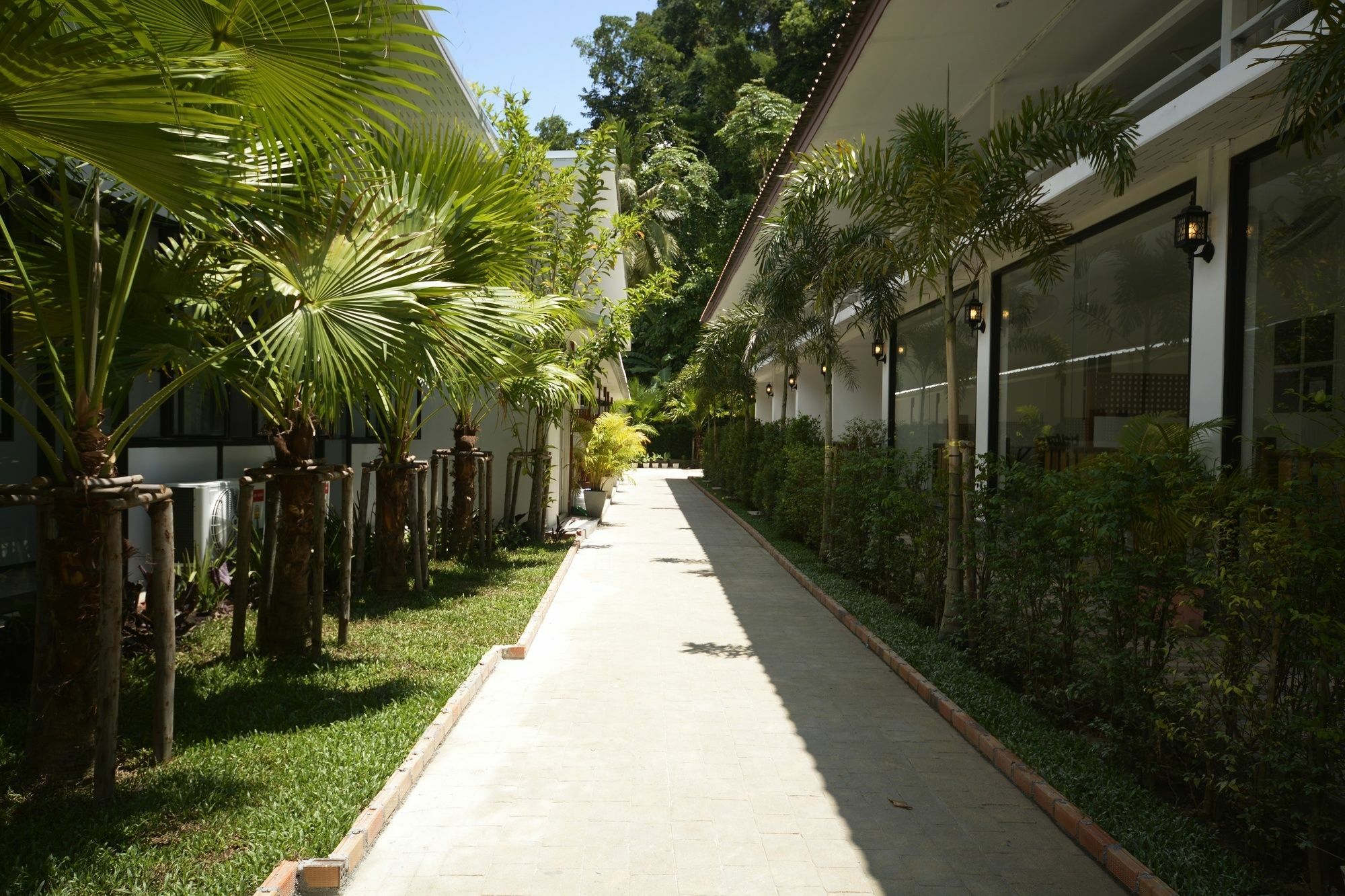 Irest Ao Nang Seafront Hostel Kültér fotó