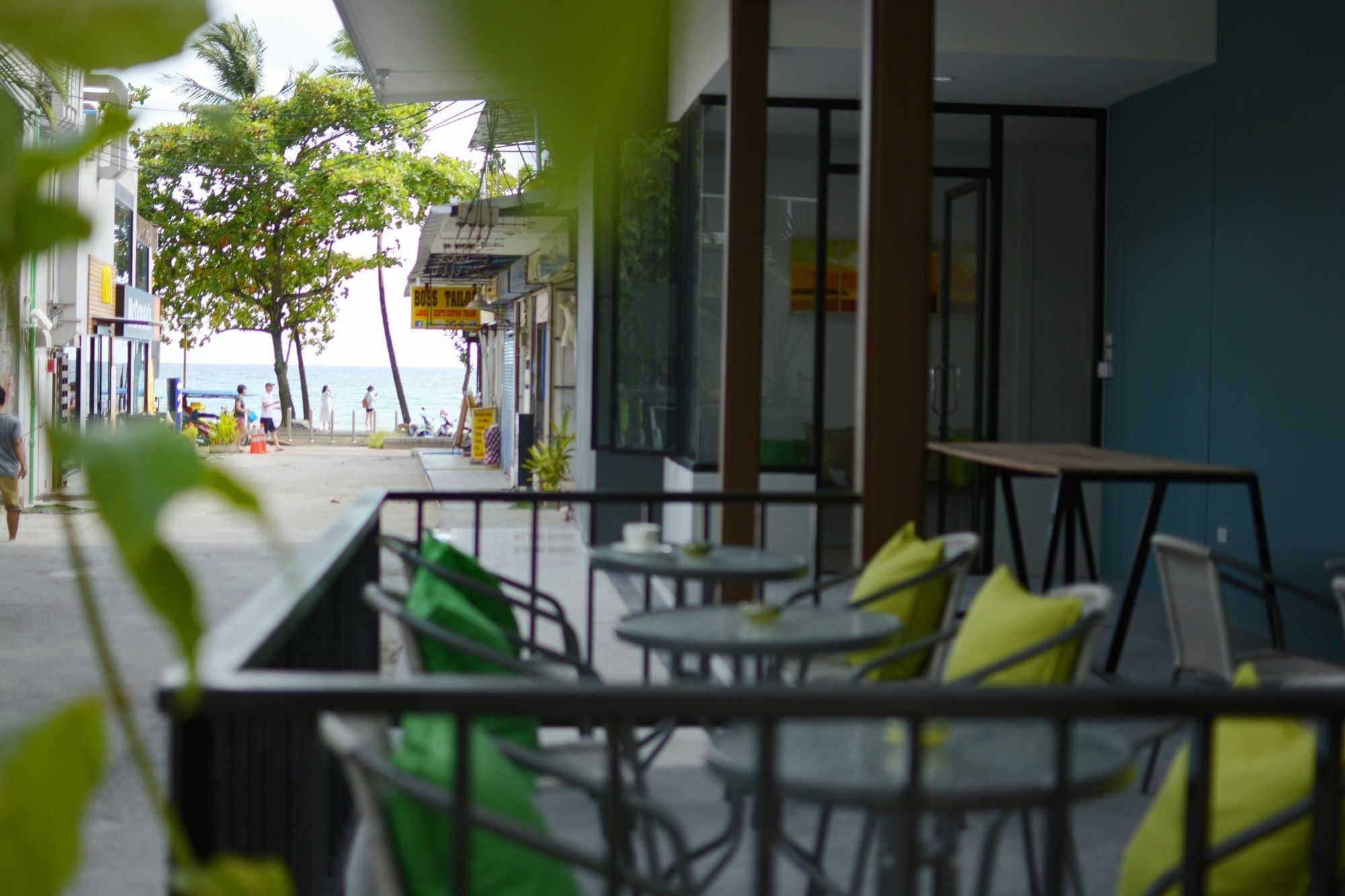 Irest Ao Nang Seafront Hostel Kültér fotó